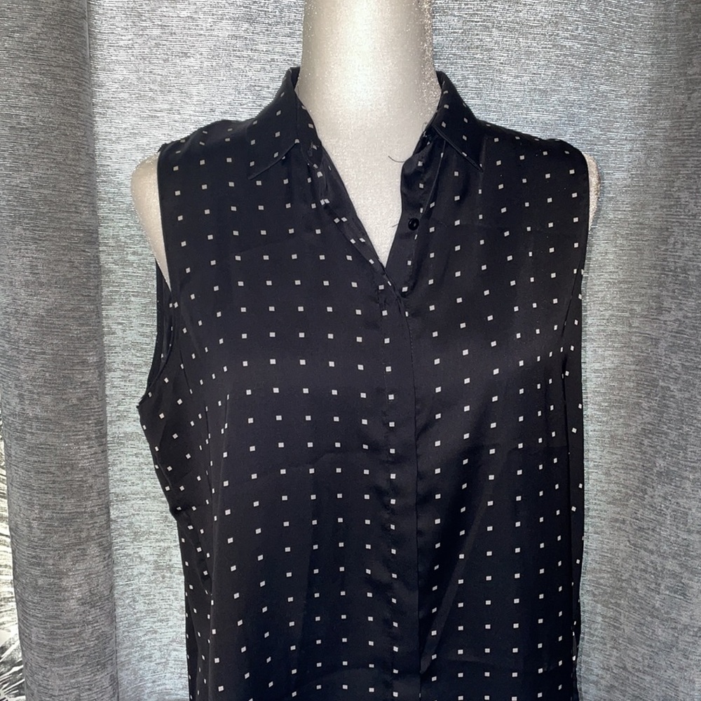 Zara basic button up tank - Picture 2 of 4